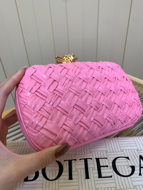 Bottega Veneta Women’s Knot Clutch Bag Intrecciato Metallic Leather Bubblegum Pink