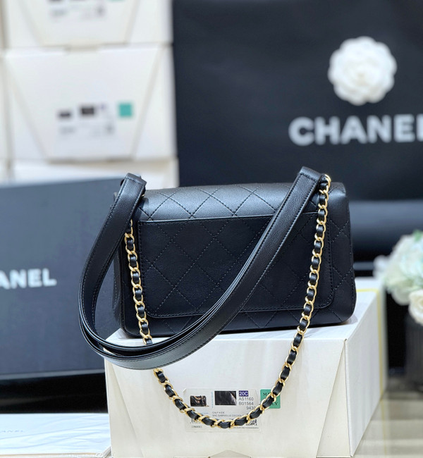 Chanel Messenger Bag 23cm Lambskin Leather Spring Summer 2026 Bag Collection Act 1 AS5906, Black