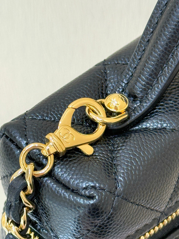 Chanel Slim Vanity Case Bag 23cm Caviar Leather Spring Summer 2026 Bag Collection Act 1 AS5090, Black