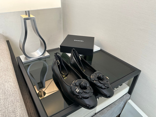 Chanel Mary Jane Ballet Flats Women Patent Calfskin 2024/25 Métiers D'art Collection, Black