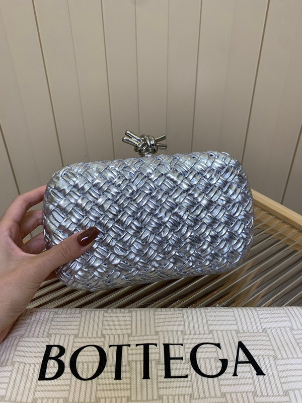Bottega Veneta Women’s Knot Clutch Bag Intrecciato Metallic Leather Silver