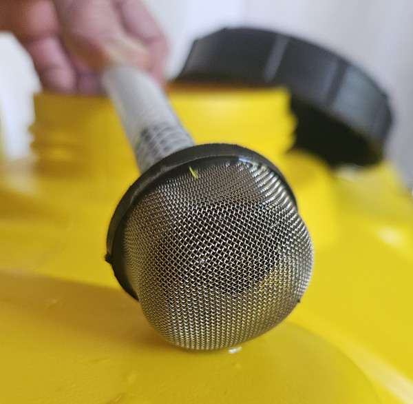 Uptake line basket filter