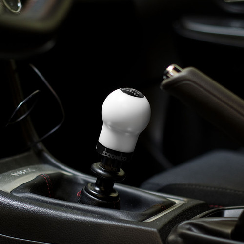 SUBARU 270G SHIFT KNOB WHITE - Boomba Racing, Inc.