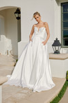 Nox Anabel JE1075 V-Crossover Sweetheart Neckline Gown