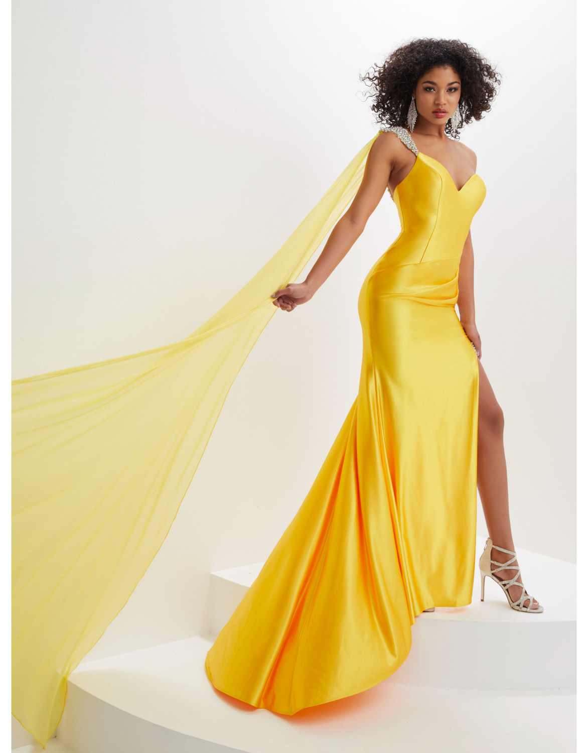 sweetheart neckline one shoulder dress One Shoulder A-Line Tulle Front Slit Sleeveless Bridesmaid Dress