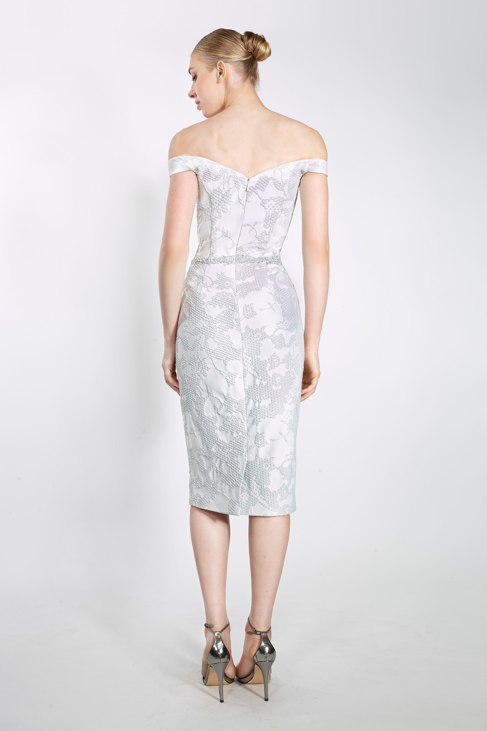 beaded knee length dress Veni Infantino Beaded Detail Knee Length Dress 992302