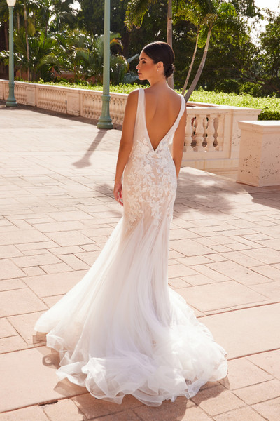 Nox Anabel JE917 Plunged V-Neckline Sleeveless Wedding Dress Nox Anabel JE917 Plunged V-Neckline Sleeveless Wedding Dress