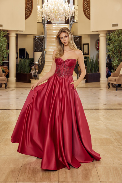 Nox Anabel Y1798 Shiny Satin Sweetheart Neck Strapless Gown