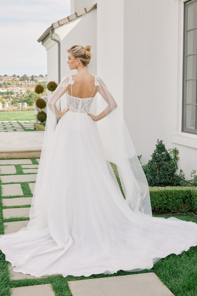 Nox Anabel JW1052 Tulle Straight Neck Floating Sleeves Gown