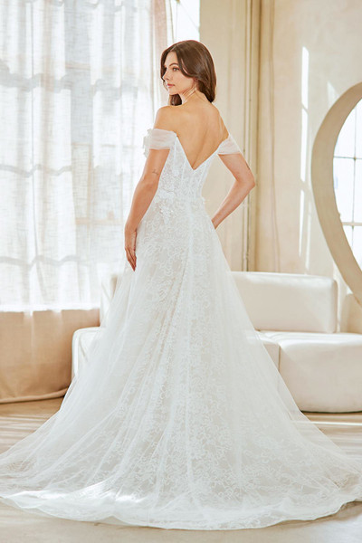 Amelia Couture 2139 Floral Lace Sweetheart Neckline Gown