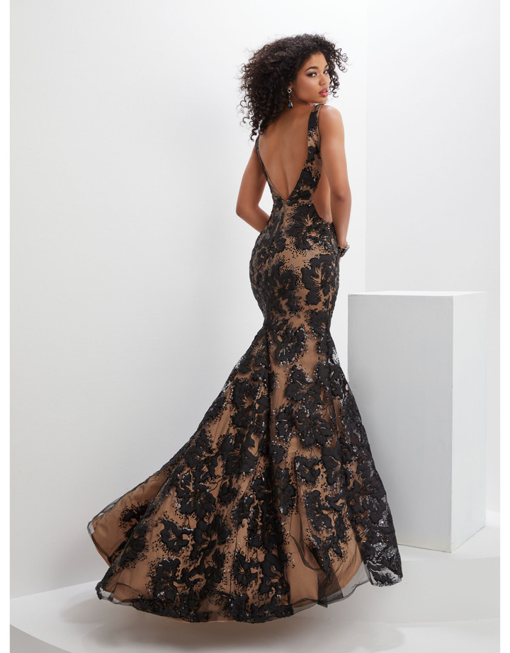 House of Wu 14139 Sleeveless V-neck Sequins Panoply Gown