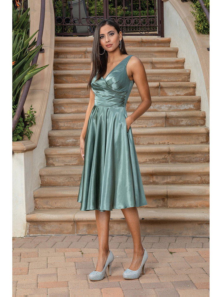 Dancing Queen 3323A Sleeveless V-neck Homecoming Dress