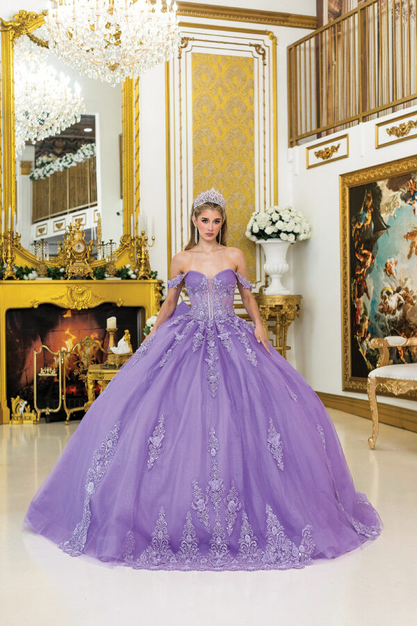 新品☆ 大人気完売品Loungedress QUEEN TEE ¥6,050 Dancing Queen 5000 Off-Shoulder Floral Quinceanera Dress