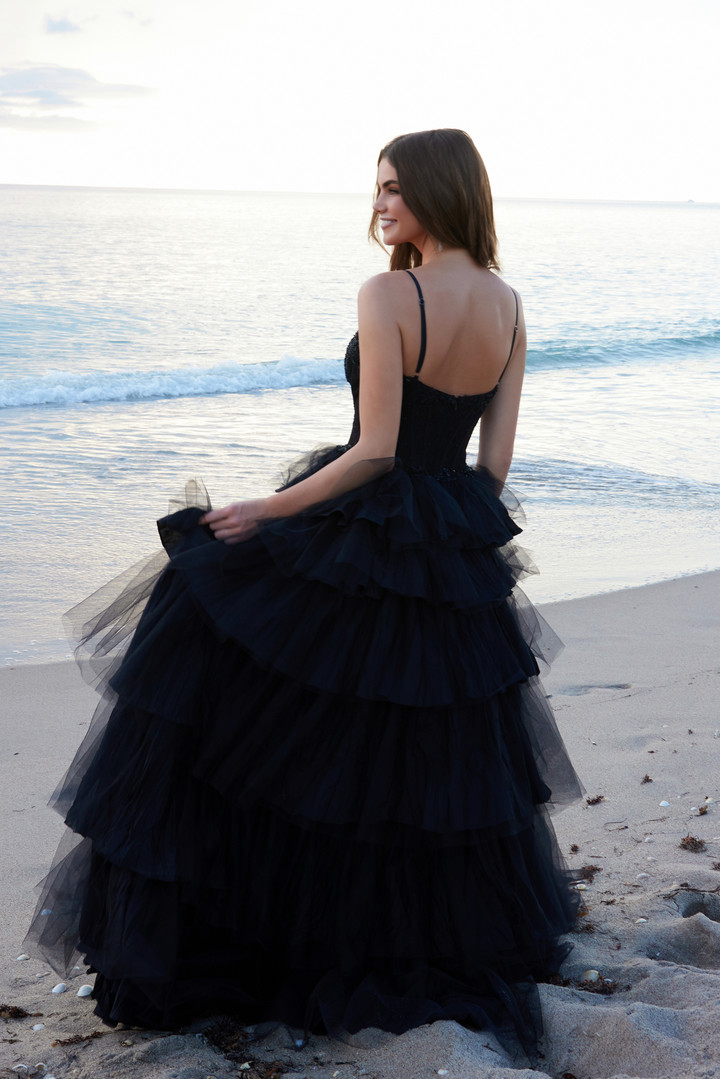 Nox Anabel Y1545 Multi-layered Tulle Sweetheart Neck Dress