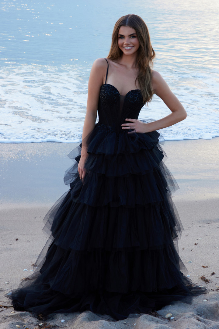 Nox Anabel Y1545 Multi-layered Tulle Sweetheart Neck Dress