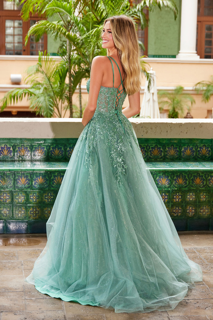 Nox Anabel H1682 Tulle Floral Sweetheart Neckline Prom Dress