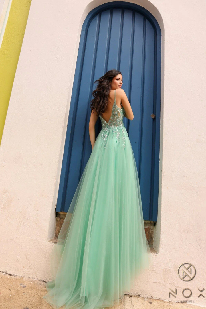 Nox Anabel Q1391 Tulle Lace V-neck Sleeveless Prom Dress