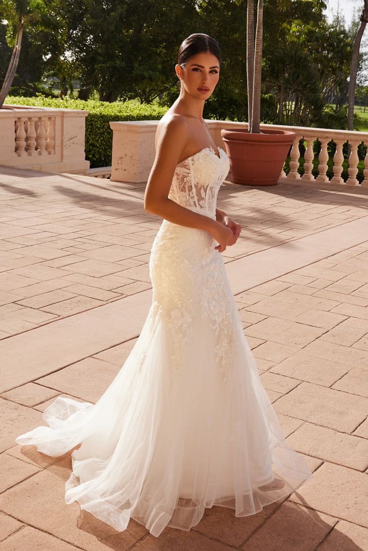 Nox Anabel JQ1038 Embroidered Sweetheart Neck Wedding Dress