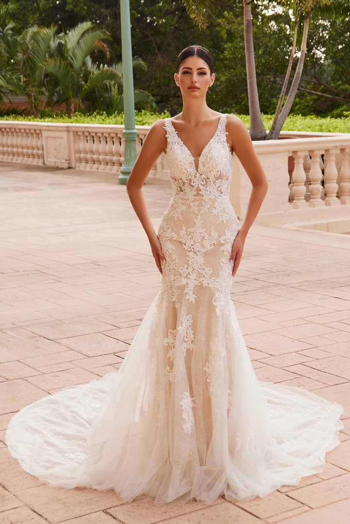 Nox Anabel H493 Tulle Laced Plunging V-neckline Wedding Gown
