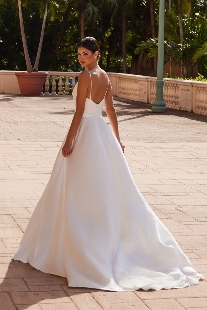 Nox Anabel JE1015 Satin Semi-stretch V-neck Wedding Dress