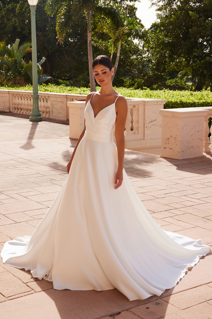 Nox Anabel JE1015 Satin Semi-stretch V-neck Wedding Dress