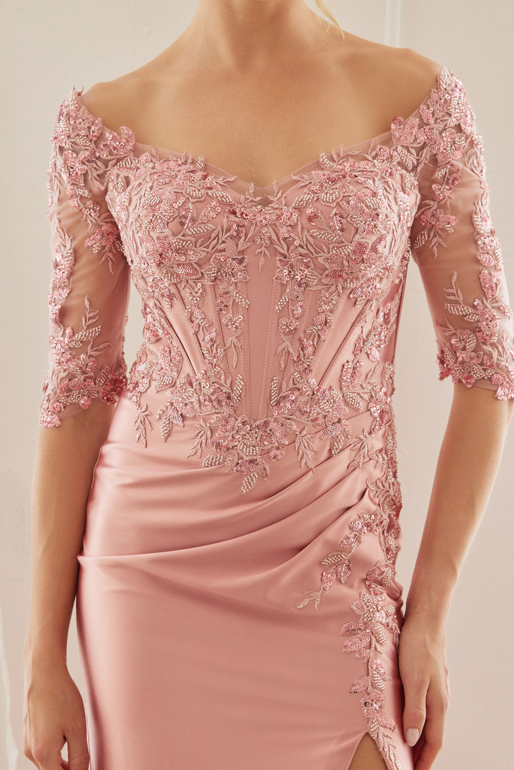 Nox Anabel MD156 Soft Scoop Neckline Quarter Sleeves Gown