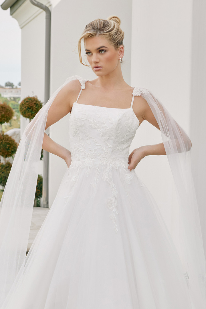 Nox Anabel JW1052 Tulle Straight Neck Floating Sleeves Gown