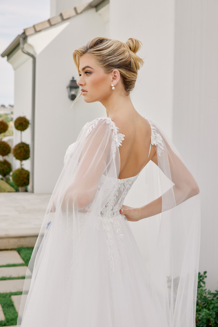 Nox Anabel JW1052 Tulle Straight Neck Floating Sleeves Gown