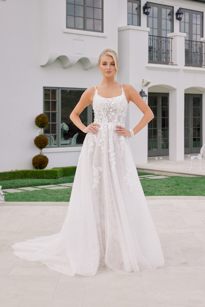 Nox Anabel JE1074L Scoop Neckline Sleeveless Long Gown