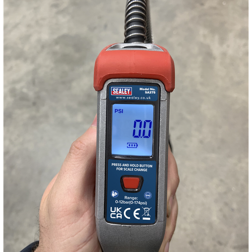 Digital Tyre Inflator with 2.7m Hose & Clip-On Connector