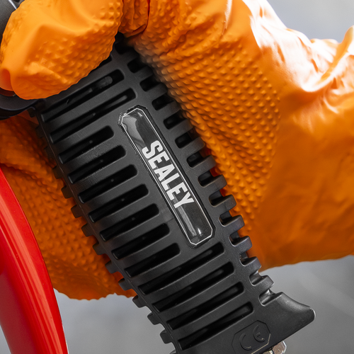 Tyre Inflator with Push-On Connector