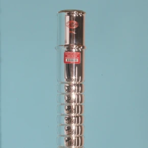 Corrugated expansion bellows on a silver-coated vacuum jacket for extreme thermal stress relief