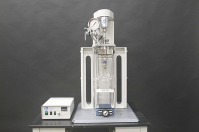 Parr 5111 glass reactor with Hastelloy C wetted parts