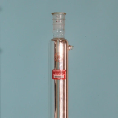 Rigid corrugated silver-coated vacuum jacket for thermal radiation isolation on a 24-inch glass column