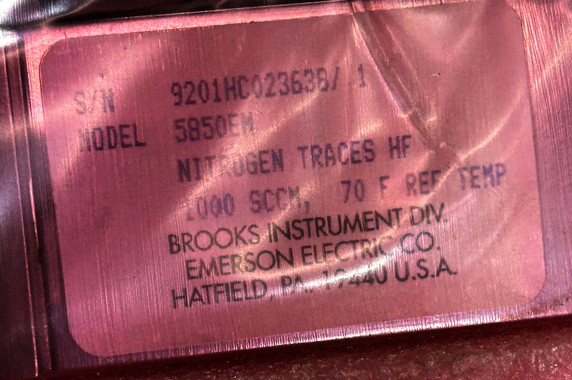 Brooks 5850EM MFC with metal seal construction