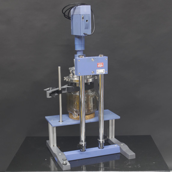 IKA LR-2 ST benchtop stainless steel jacketed reactor