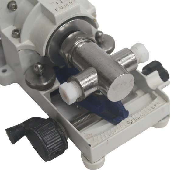 R405 stainless steel pump head for FMI valveless piston metering pump