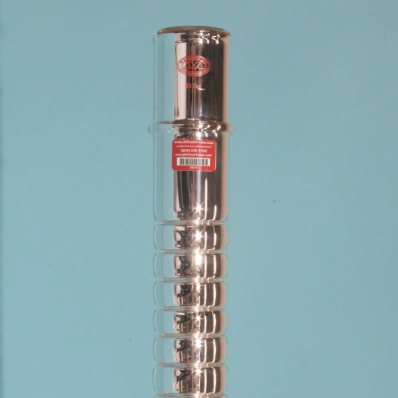 Corrugated expansion bellows on a silver-coated vacuum jacket for extreme thermal stress relief