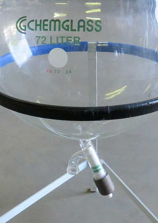 Round bottom 72L borosilicate flask for chemical synthesis