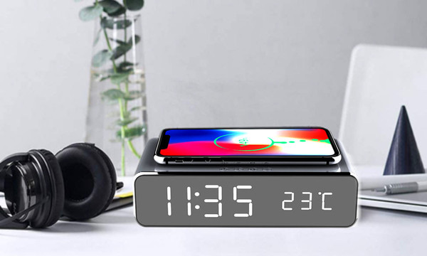 Wireless Alarm Clock Charging Station Dimmer, Dual Alarm Mode Snooze LED Clock