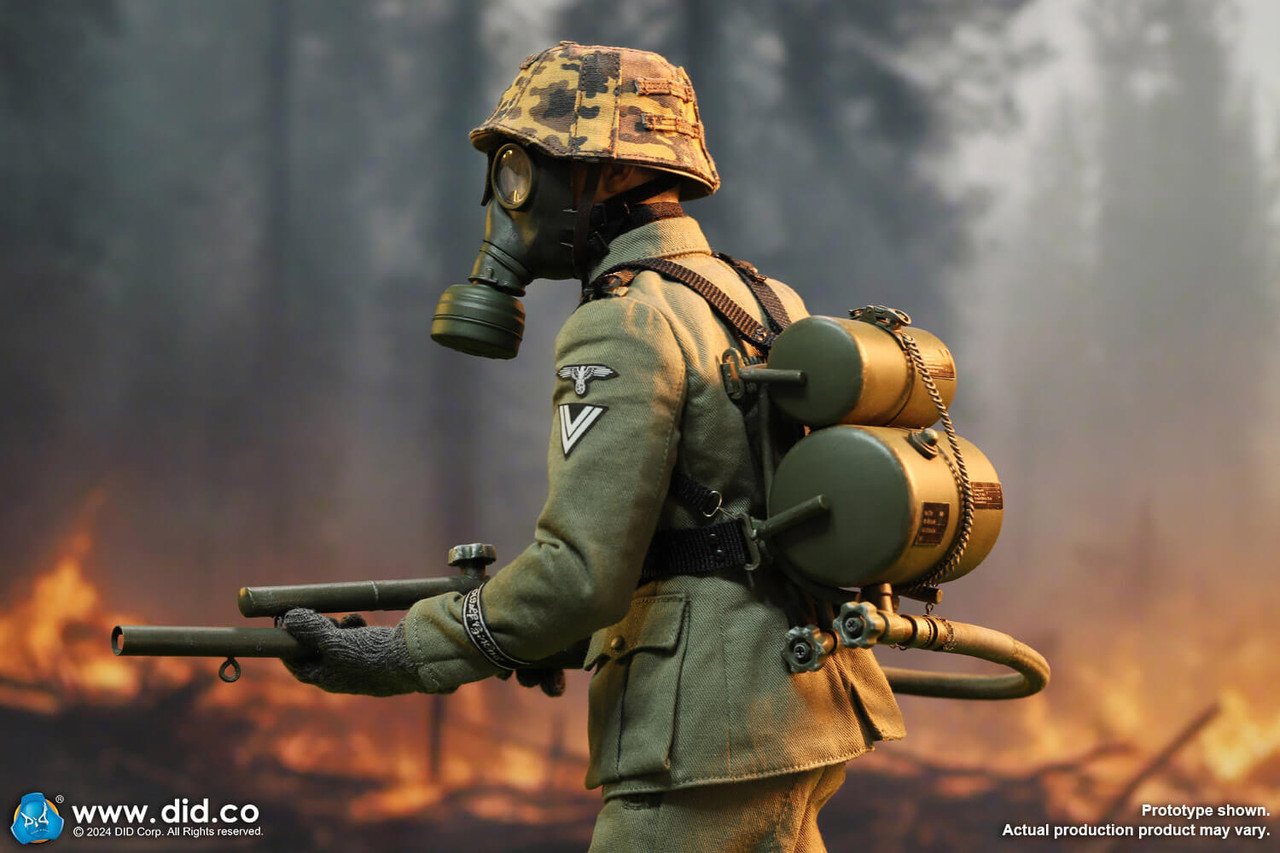 1/6 Scale Joerg LAH Division Flammenwerfer Rottenführer D80177 - Modellers Loft