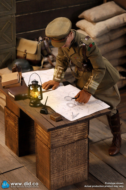 1/6 Scale WWI British Officer – Colonel Mackenzie Figure with WWI War Desk Diorama Set by DID 1/6 Scale WWI British Officer – Colonel Mackenzie Figure with WWI War Desk Diorama Set by DID