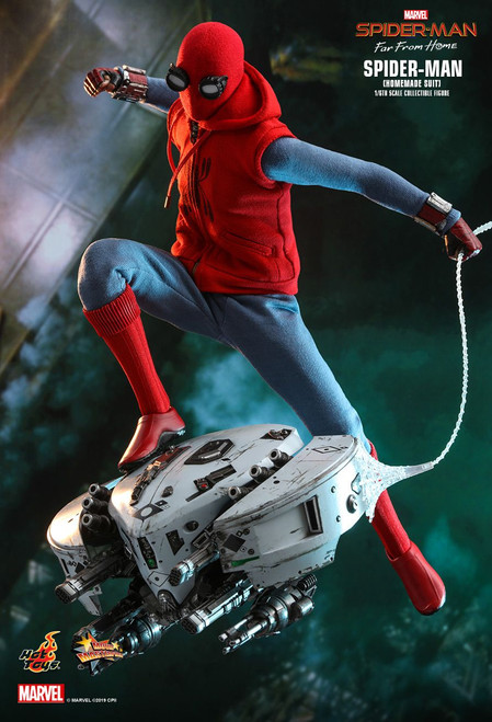 Hot Toys (MMS552) 1/6 Scale Spider-Man: Far From Home – Spider-Man Figure (Homemade Suit Version) Hot Toys (MMS552) 1/6 Scale Spider-Man: Far From Home – Spider-Man Figure (Homemade Suit Version)