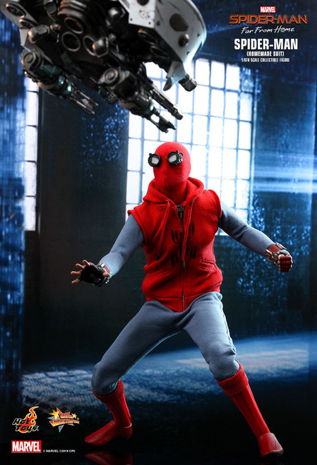 Hot Toys (MMS552) 1/6 Scale Spider-Man: Far From Home – Spider-Man Figure (Homemade Suit Version) Hot Toys (MMS552) 1/6 Scale Spider-Man: Far From Home – Spider-Man Figure (Homemade Suit Version)
