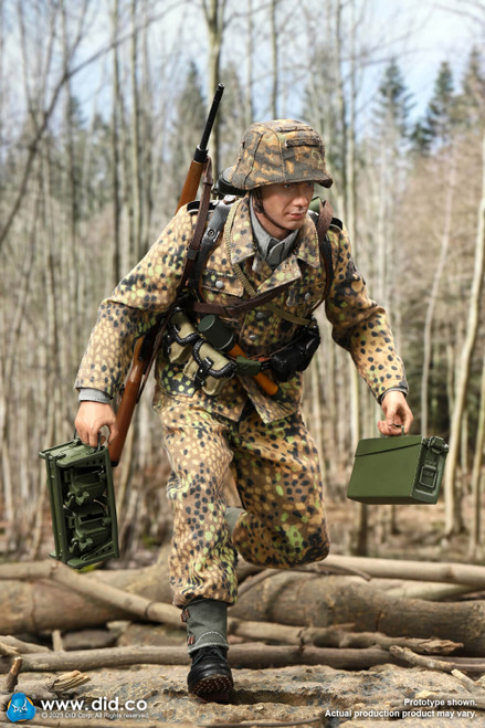 DID (D80171) 1/6 Scale WWII German 12th SS Panzer Division Oberschütze – Lio Figure DID (D80171) 1/6 Scale WWII German 12th SS Panzer Division Oberschütze – Lio Figure