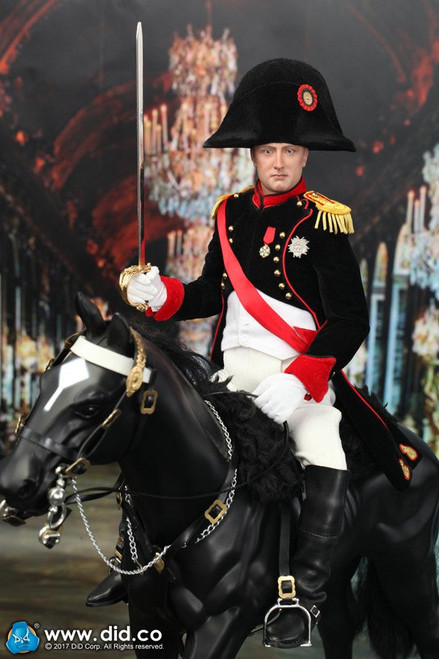 1/6 Scale Emperor of the French Napolean Bonaparte Figure (Battle Version) by DID 1/6 Scale Emperor of the French Napolean Bonaparte Figure (Battle Version) by DID