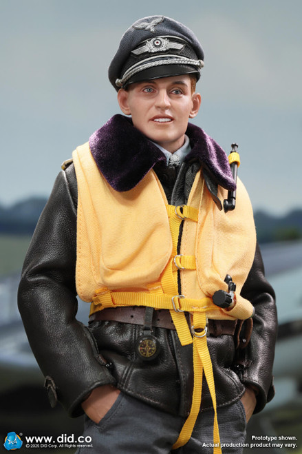 DID (D80190) 1/6 Scale WWII German Luftwaffe Ace Pilot – Erich Hartman Figure