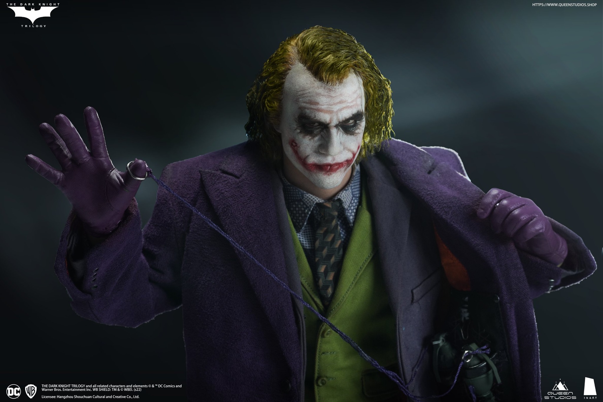Queen Studios The Dark Knight - Joker 1/6th Scale Collectible