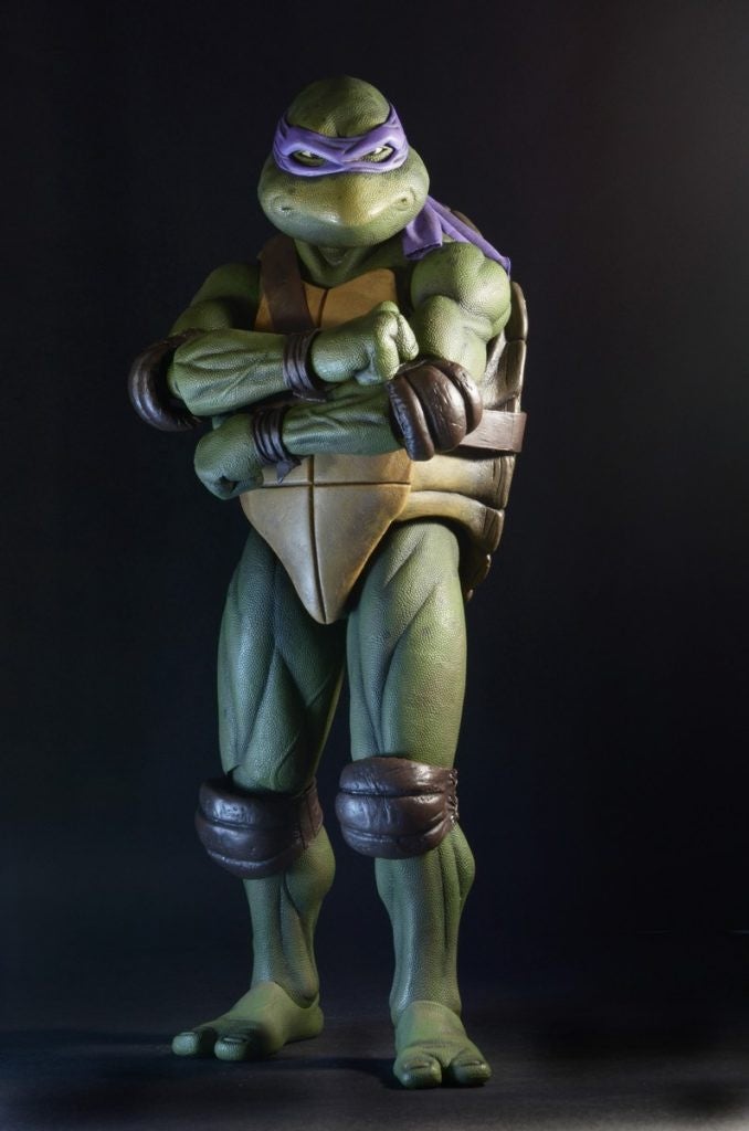  NECA - Teenage Mutant Ninja Turtles (1990 Movie) - 1/4 Scale  Action Figure - Donatello : Toys & Games