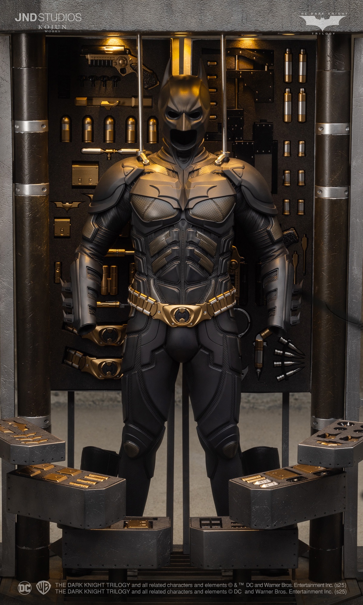 JND Studios (KJW002C) 1/6 Scale The Dark Knight - Bruce Wayne Figure with  Armory Set